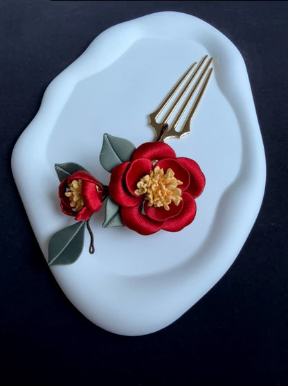 A handmade chanhua hair comb with red and white flowers and green leaves-6