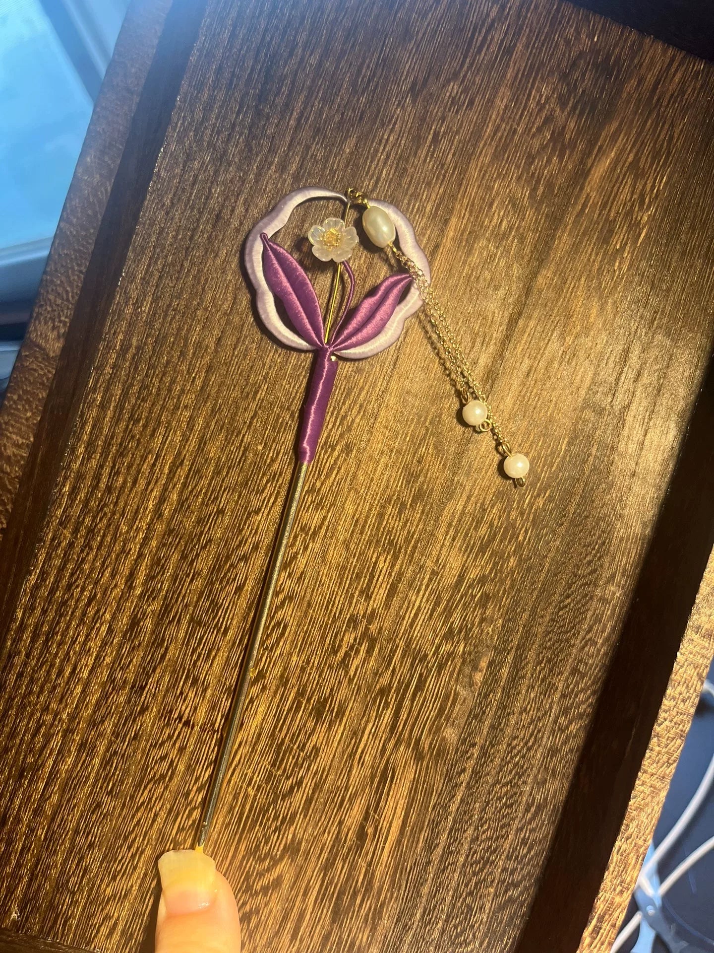 Handmade Chanhua fan - shaped hairpins in purple, gold, and blue with pearl and chain decorations-3
