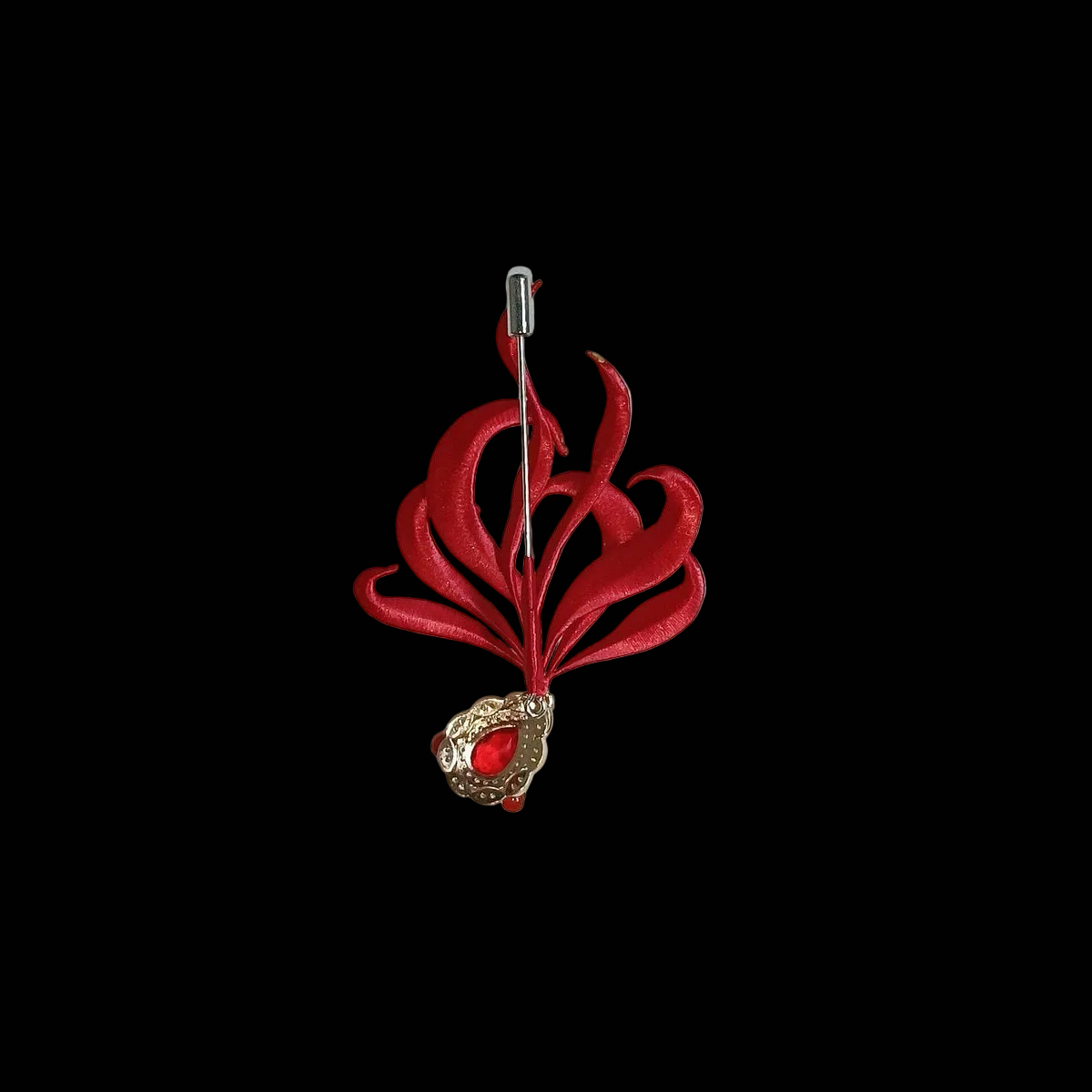 Handcrafted Chanhua thread-wrapped brooch in a vibrant red goldfish design, featuring flowing fins and a gold-tone accent with a red gemstone.