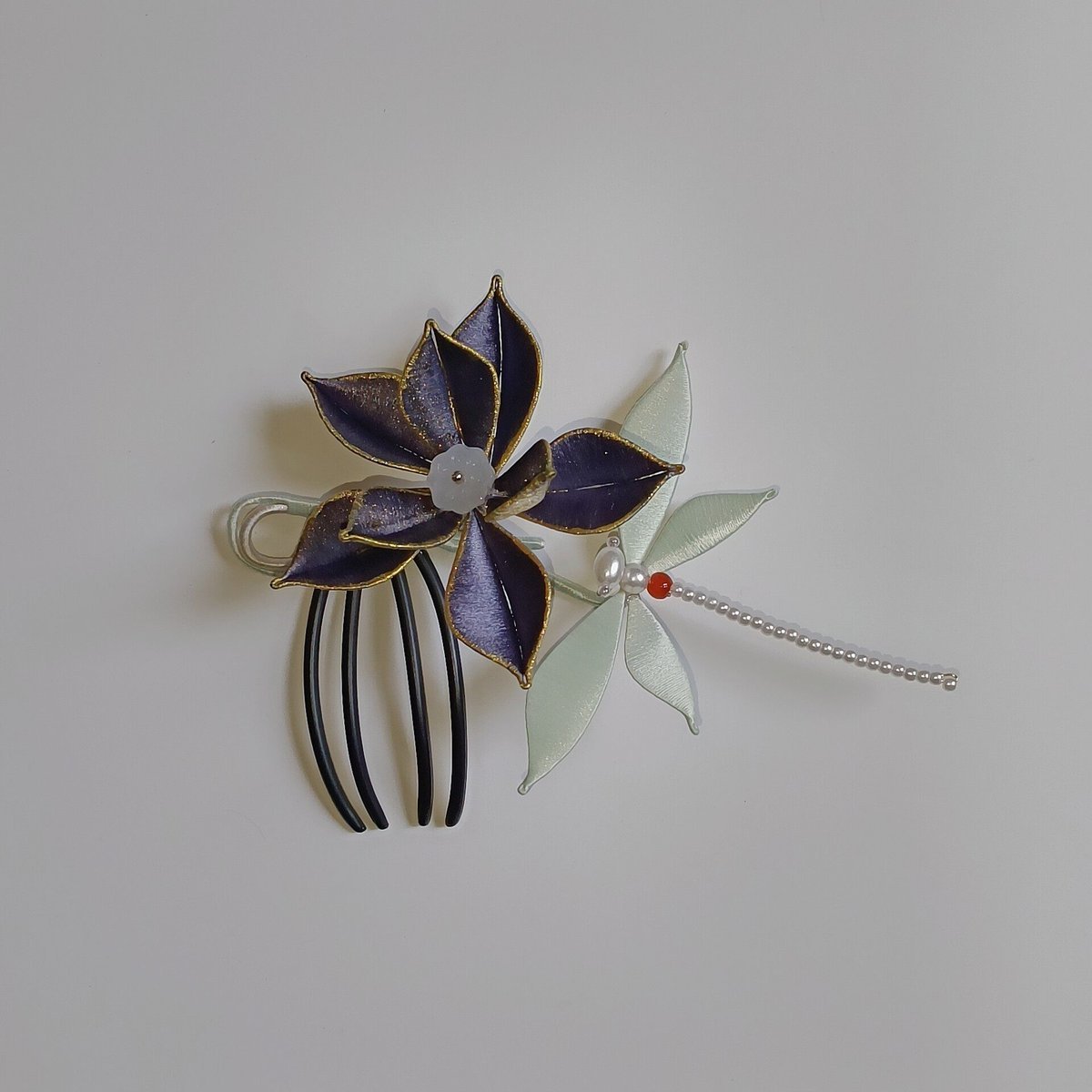 Épingle à cheveux faite à la main "Dark Lotus Chanhua" - Accessoire capillaire gothique floral en fil enroulé