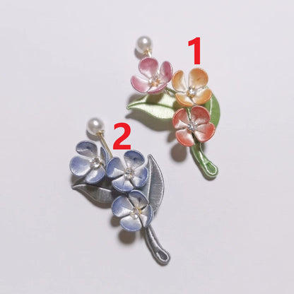 Ruyan Handmade Chanhua Flower Brooch - Pearl Drop