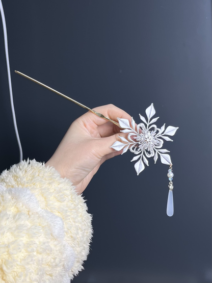 Handmade Chanhua rotatable snow - flake pendant with beads and star on a chain-5