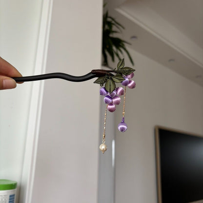 Handmade Chanhua Thread-Wrapped Grape Hairpin - Elegant Purple Floral Hair Accessory