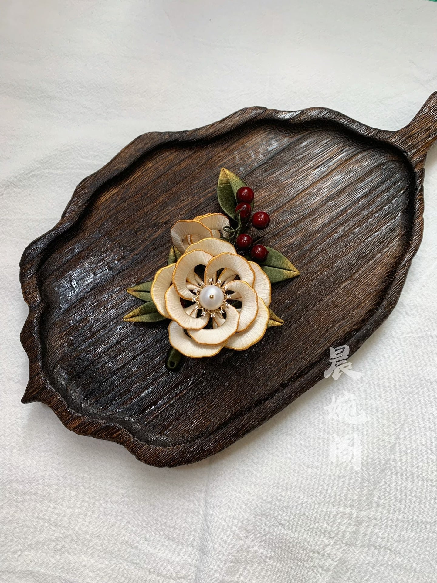 PF054 - Chanhua Brooch - Wholesale