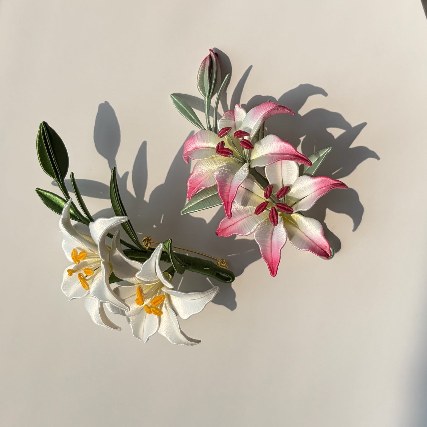 Handmade Chanhua Small Lily Brooch - Intricate Thread Wrapped Accessory