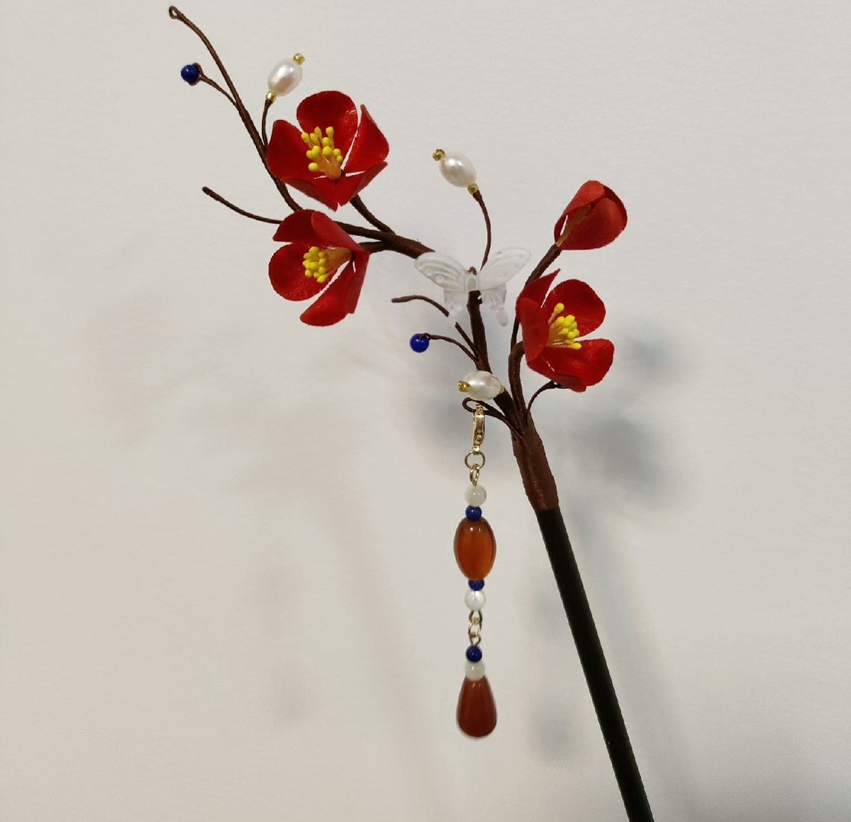 Épingle à Cheveux Fleur de Prunier en Velours de Soie Ronghua Faite à la Main
