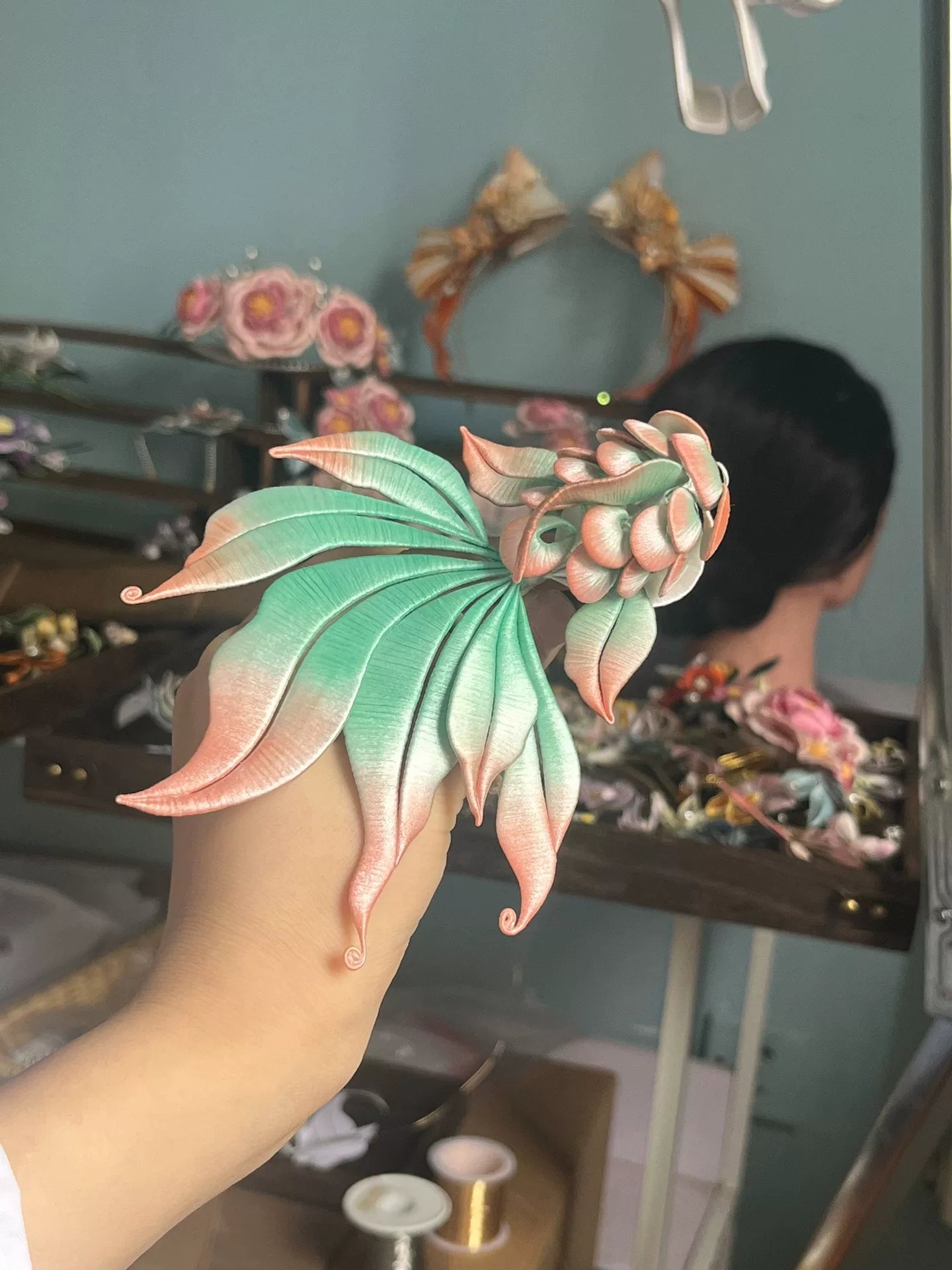 Handmade Chanhua dyed goldfish with orange - red color and flowing fins-4