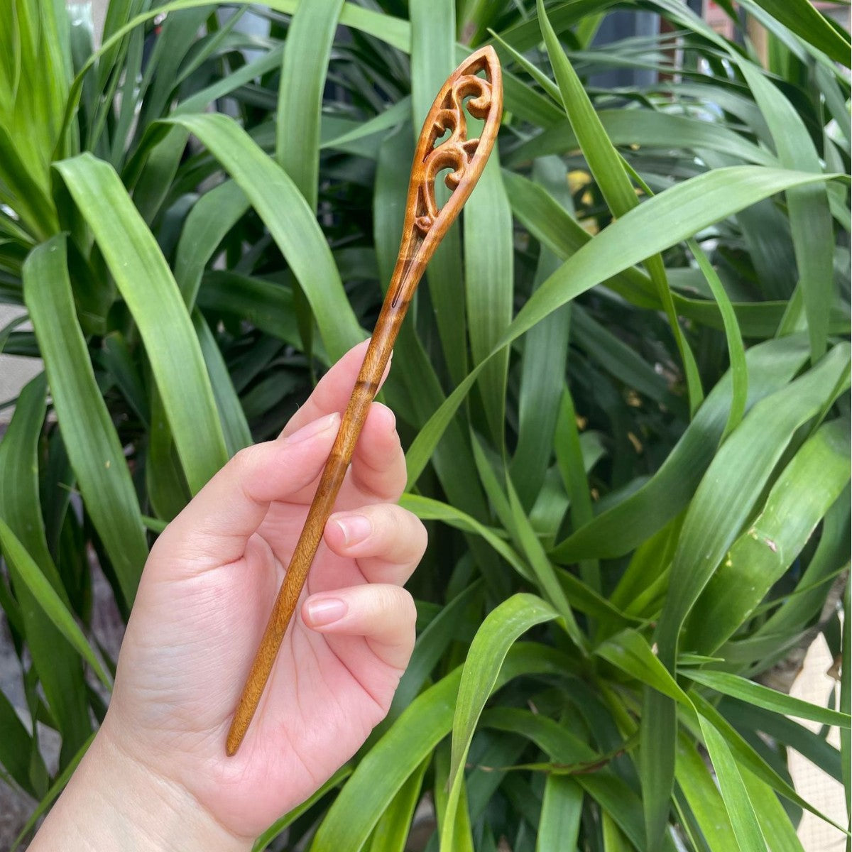 PF146 - Golden Phoebe Hair Sticks - Wholesale