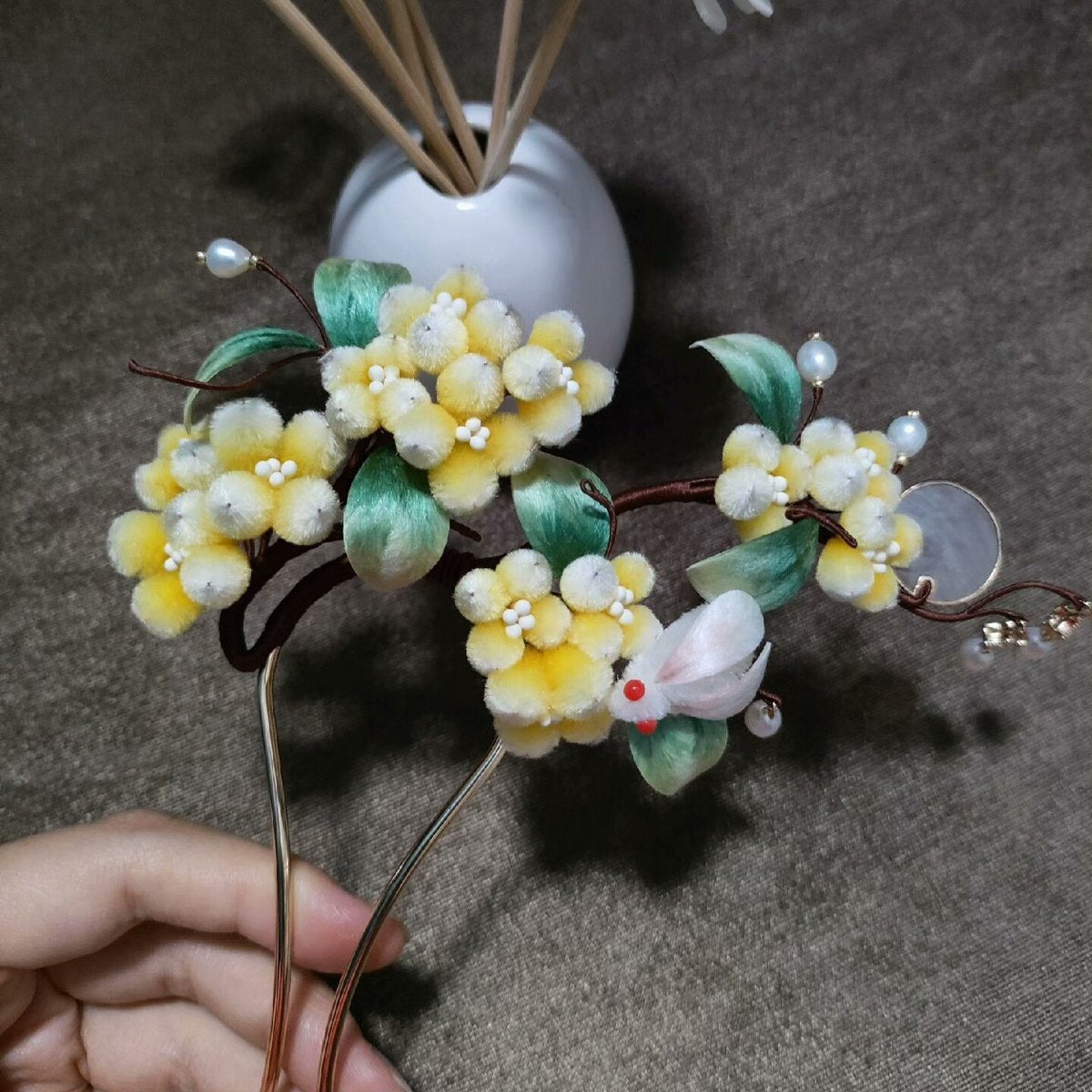 Handmade Ronghua Silk Velvet Osmanthus Flower and Moon Rabbit Hairpin
