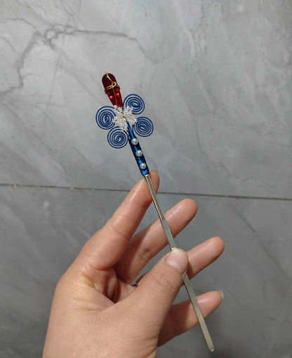 Épingle à cheveux faite main en fil enroulé Chanhua – Élégant accessoire floral pour cheveux