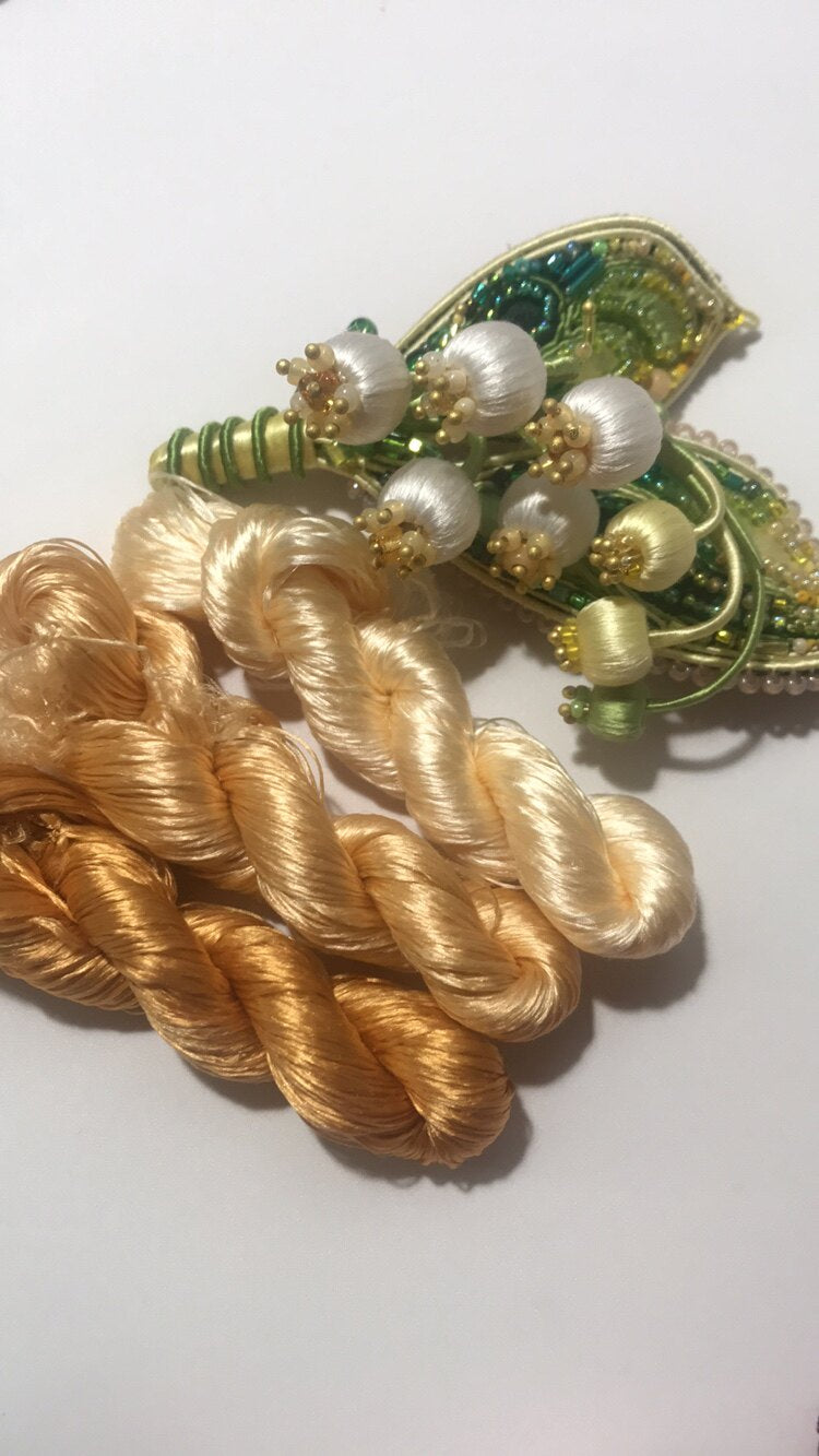 Filo di seta non ritorto per ricamo Suzhou, 80 m (#46 color oro asiatico 80 m*3) - Fili Ronghua