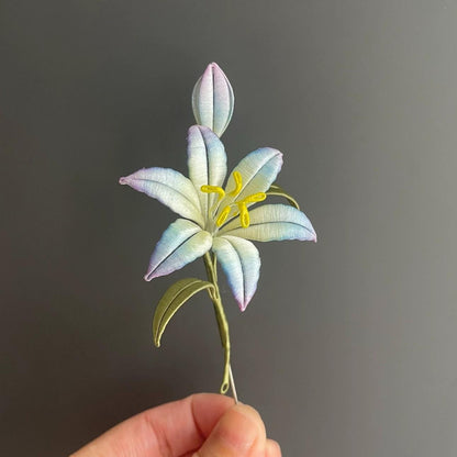 Spilla giglio fatta a mano - Spilla di seta (Chanhua)