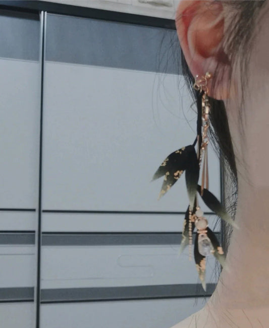 Orecchini "Black Leaves Bespoke" - Orecchini in seta (Ronghua)