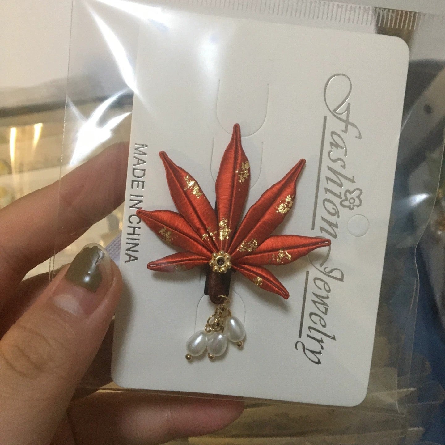 Handmade Chanhua Maple Leaf Brooch - Thread Maple Leaf Pin with Pearl Drops