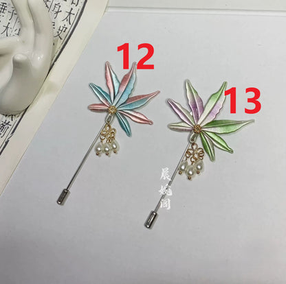 Handmade Chanhua Maple Leaf Brooch - Thread Maple Leaf Pin with Pearl Drops