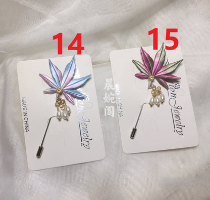 Handmade Chanhua Maple Leaf Brooch - Thread Maple Leaf Pin with Pearl Drops