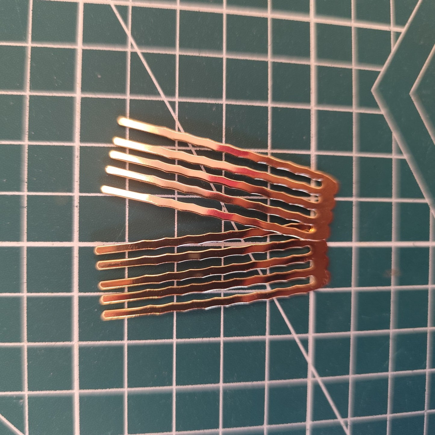Pettine per capelli in metallo piccolo ondulato a 5 punte | Base fai da te e pettine laterale sicuro/2 pettini per capelli