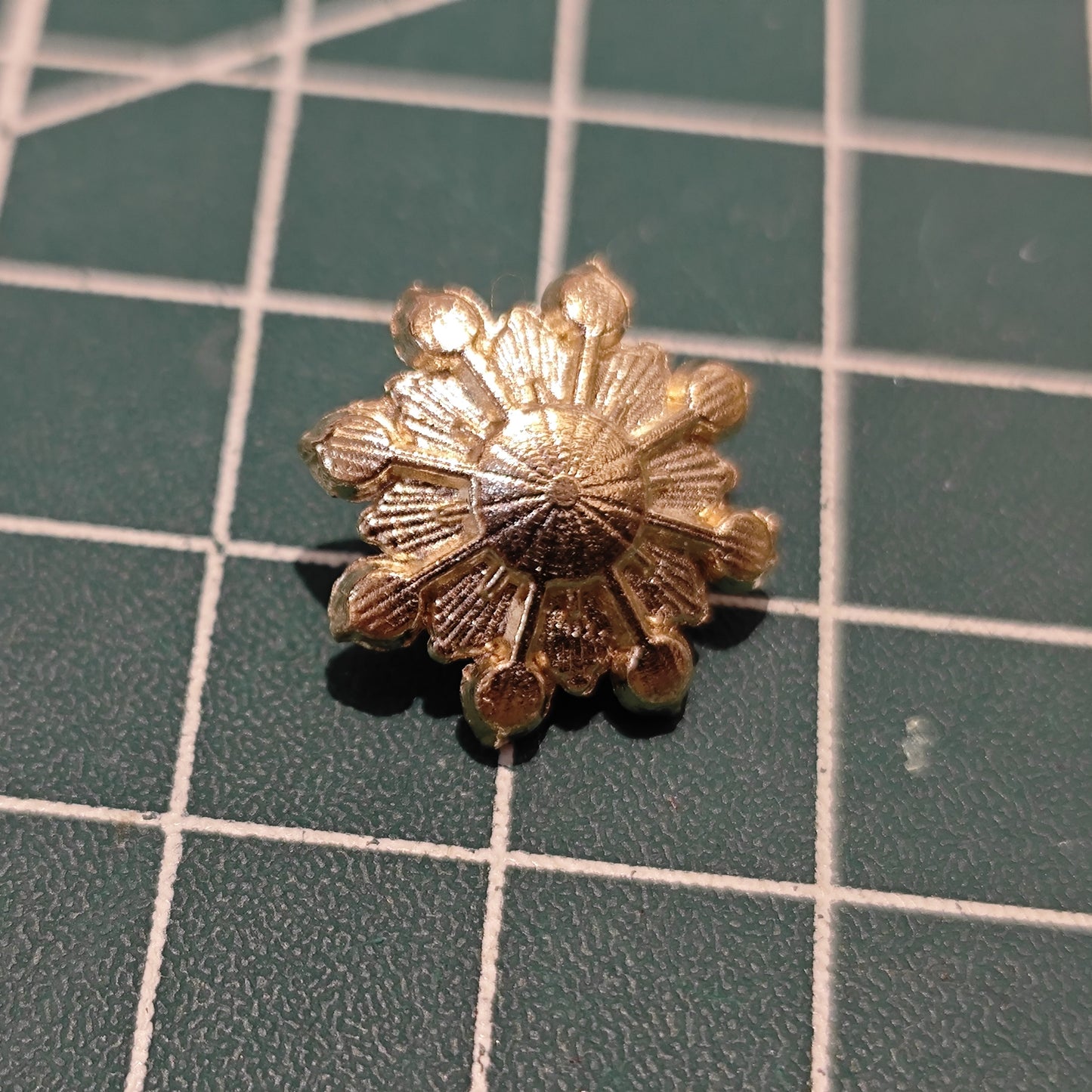 MF002  16mm Metal Snowflake Flower Center Embellishment - Rhinestone & Pearl Charm for DIY Jewelry, Ronghua & Craft Accessories