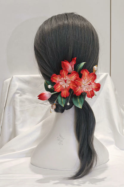 Coffret Fait Main Lys Rouge Ronghua | Épingle à Cheveux, Broche et Boucles d'Oreilles en Velours de Soie de Mûrier