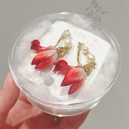 Coffret Fait Main Lys Rouge Ronghua | Épingle à Cheveux, Broche et Boucles d'Oreilles en Velours de Soie de Mûrier