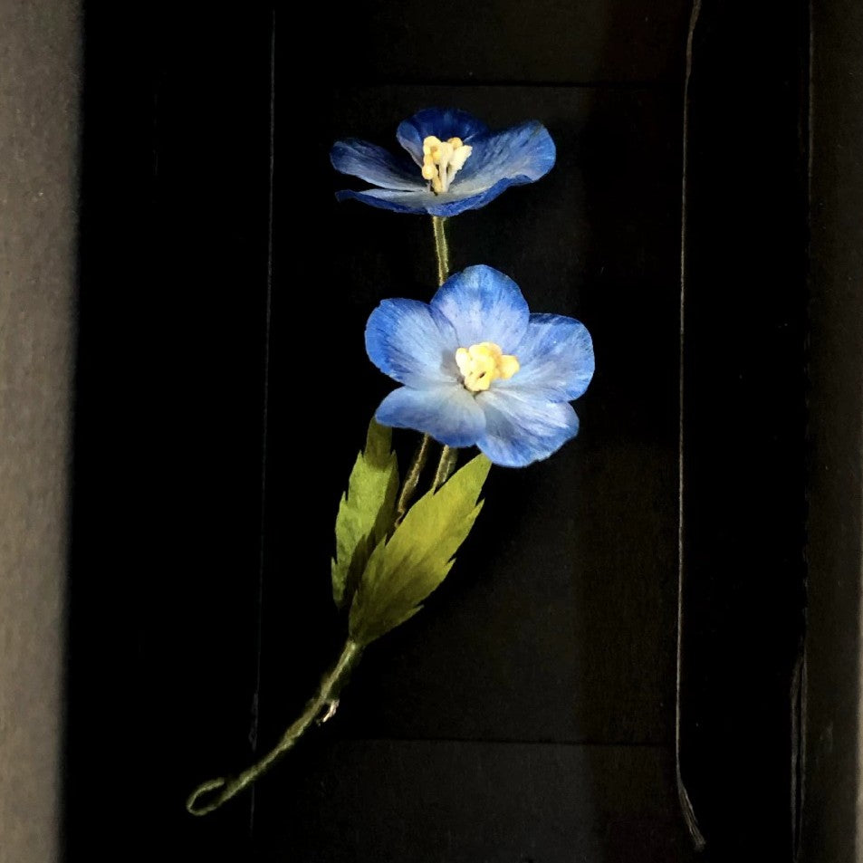 Spilla artigianale Ronghua a forma di fiore a stella | Spilla da bavero a doppio fiore in velluto di seta di gelso blu-bianco
