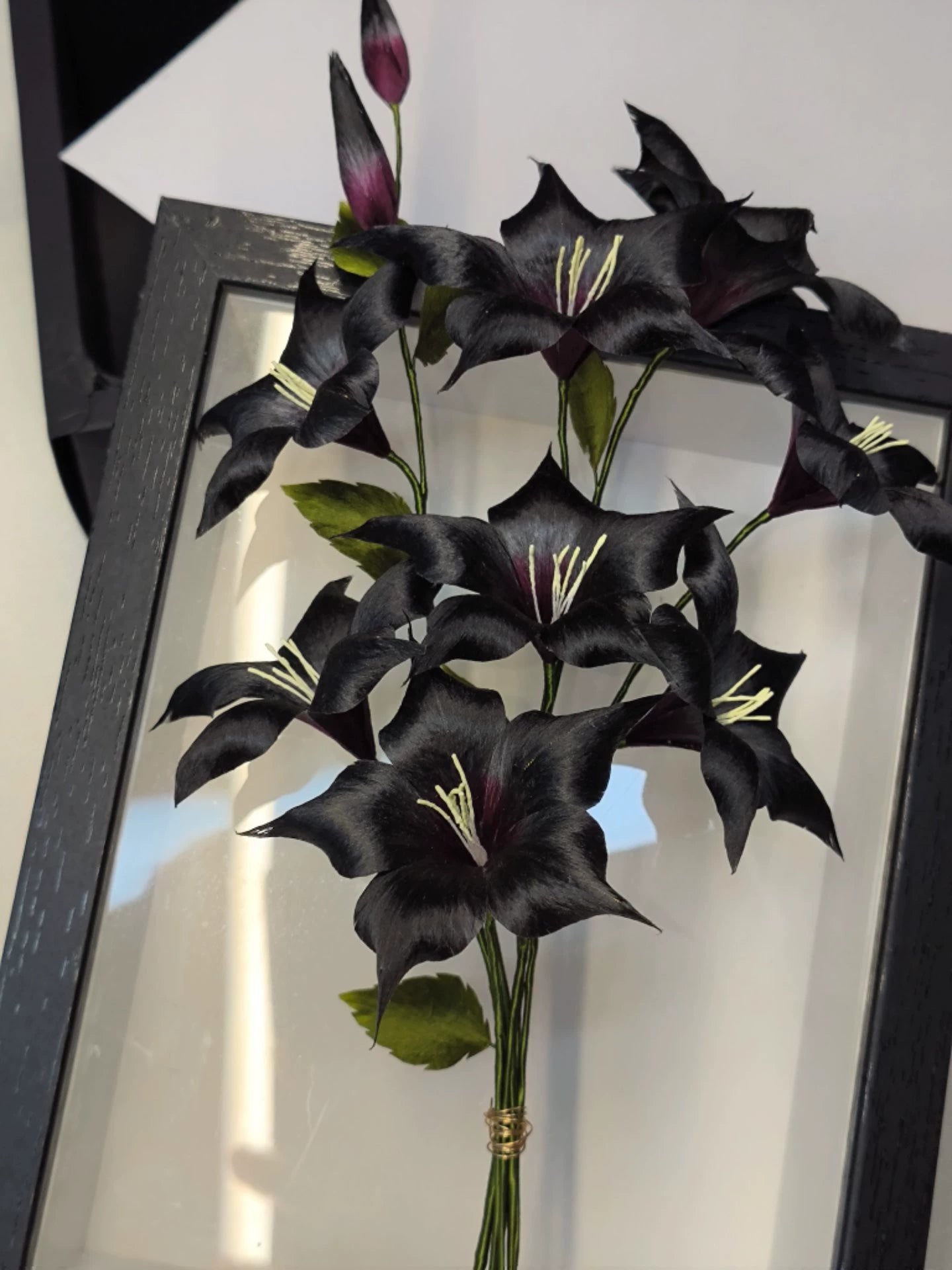 Bouquet di Fiori di Datura Neri e Rossi Ronghua Fatti a Mano | Grappolo di Fiori Triplo Mandala in Velluto di Seta di Gelso