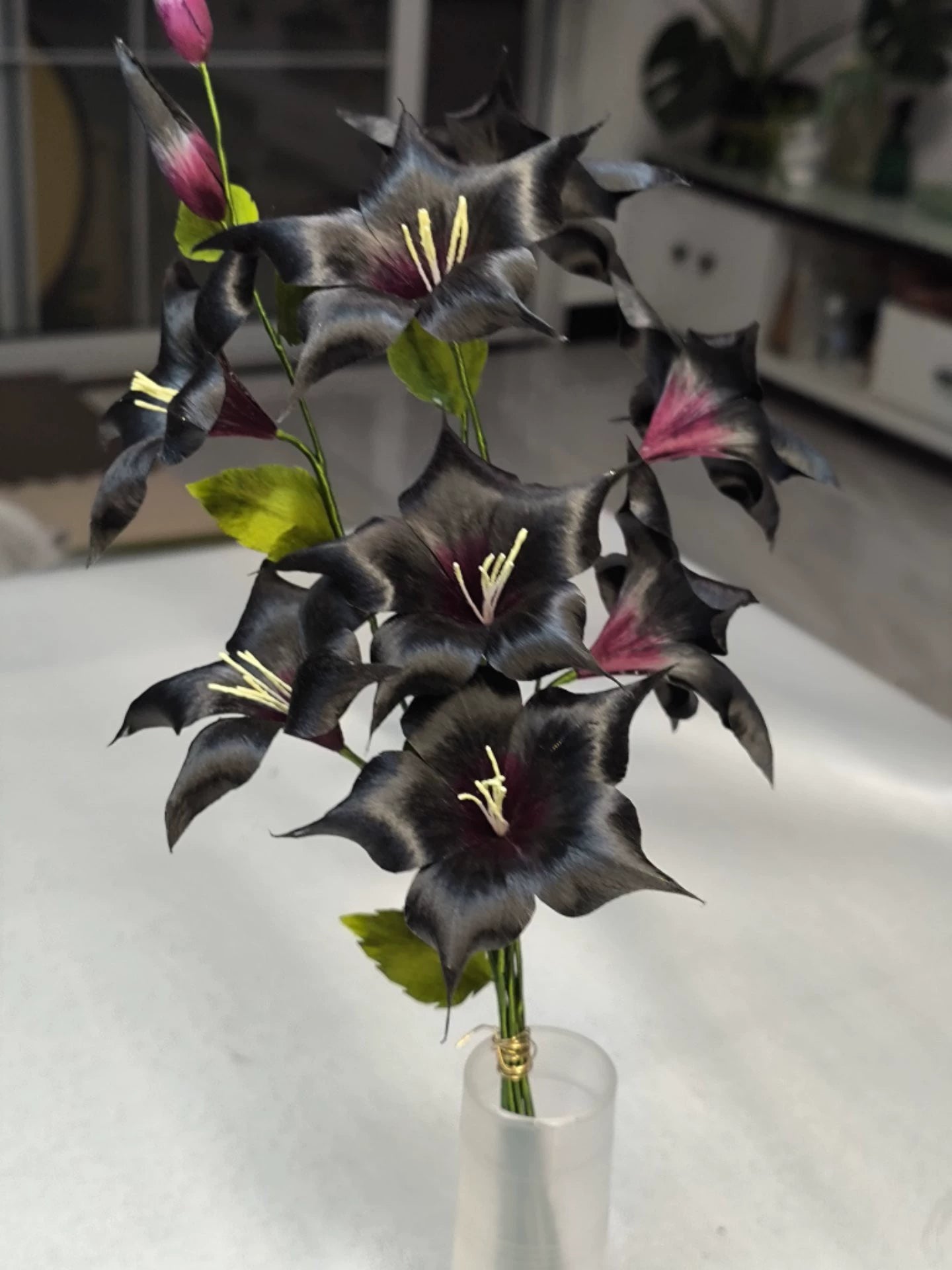 Bouquet di Fiori di Datura Neri e Rossi Ronghua Fatti a Mano | Grappolo di Fiori Triplo Mandala in Velluto di Seta di Gelso
