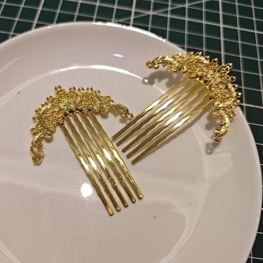 Pettine per capelli con fiore di prugna a 5 denti in rame – 60×45 mm