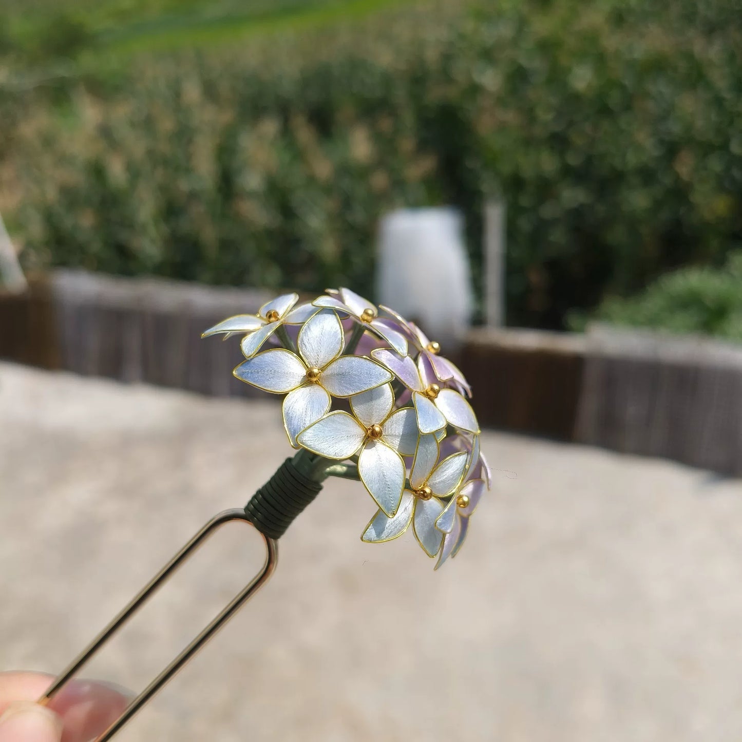 Épingle à cheveux faite à la main Ronghua Boule d'hortensia - Pince à cheveux fleur en velours de soie de mûrier