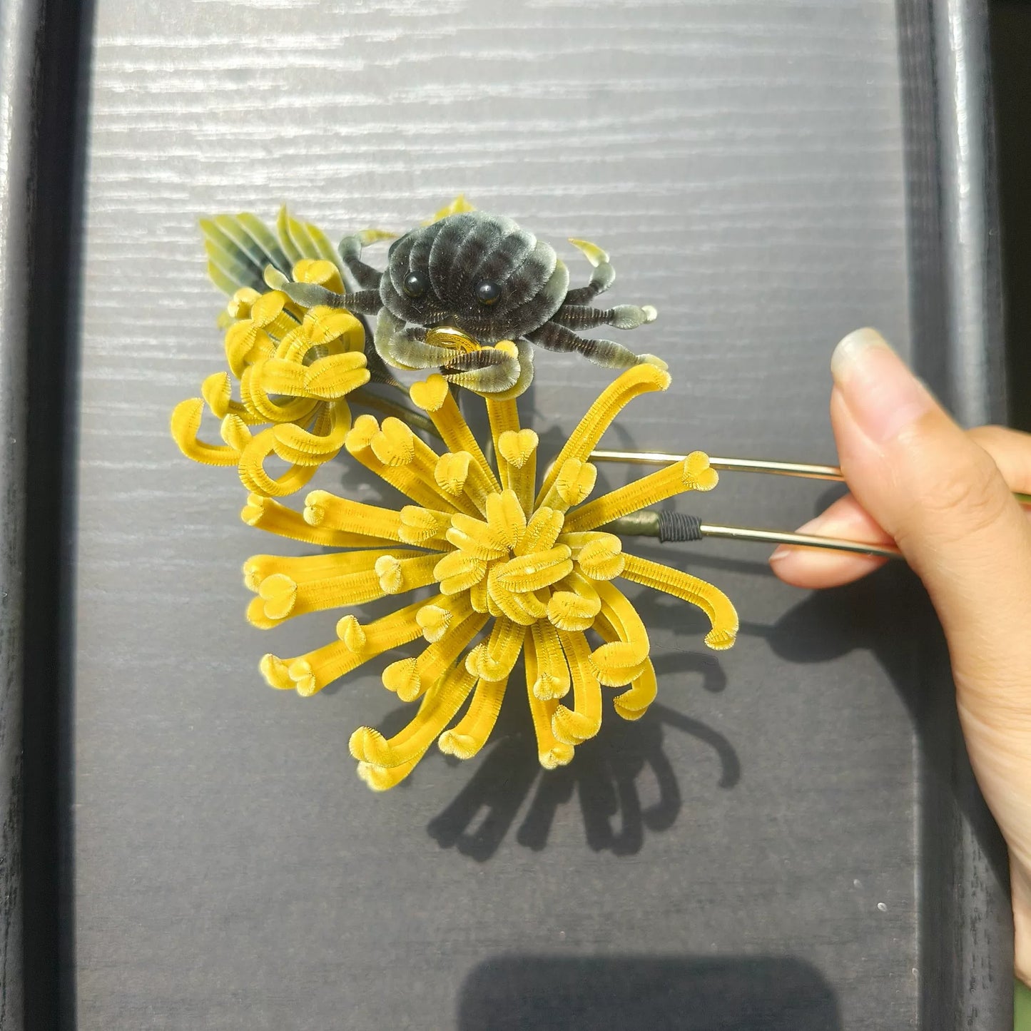 Épingle à cheveux faite main en chrysanthème de Ronghua - Accessoire de cheveux en fleur de soie naturelle